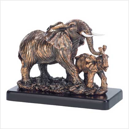 A MOTHER'S LOVE ELEPHANT STATUE A MOTHER'S LOVE ELEPHANT STATUE